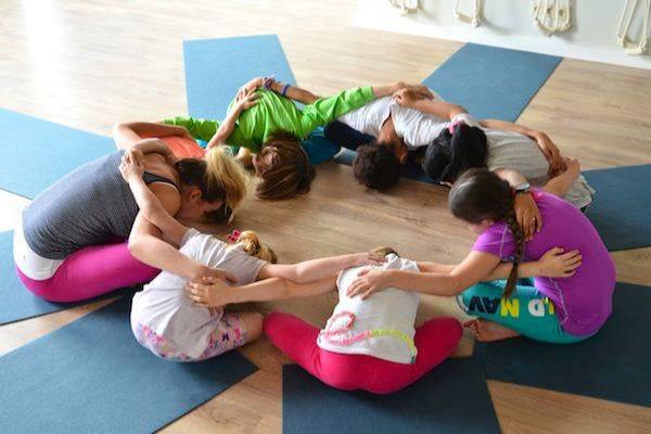 kids yoga teacher training 